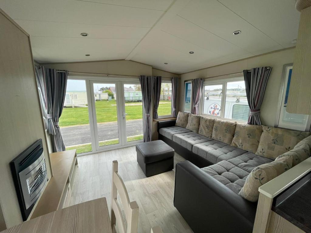 Pg177 Golden Palm Resort 8 Berth Caravan With Decking Chapel Saint Leonards Kültér fotó