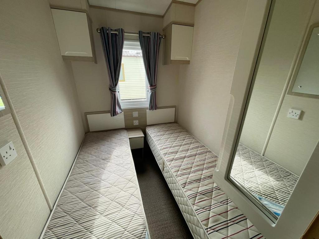 Pg177 Golden Palm Resort 8 Berth Caravan With Decking Chapel Saint Leonards Kültér fotó