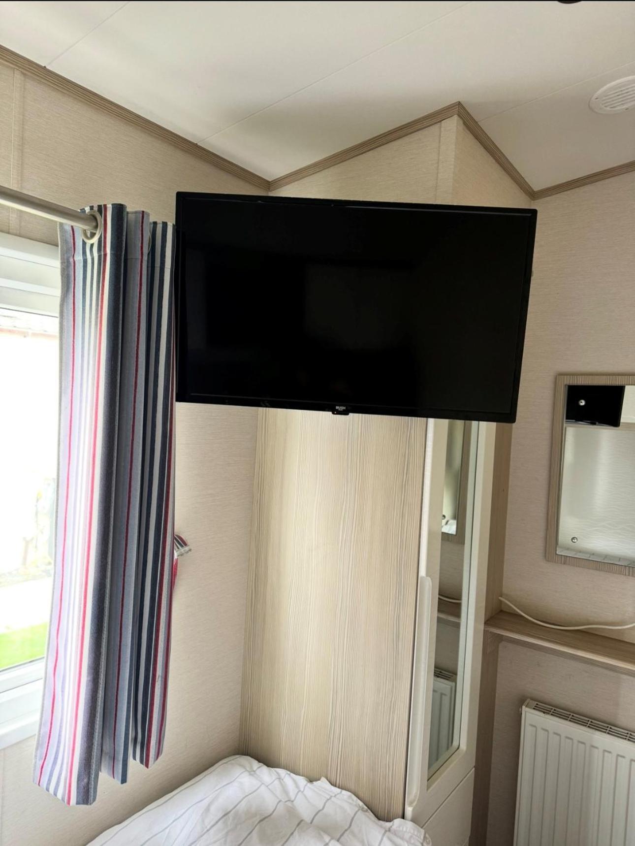 Pg177 Golden Palm Resort 8 Berth Caravan With Decking Chapel Saint Leonards Kültér fotó